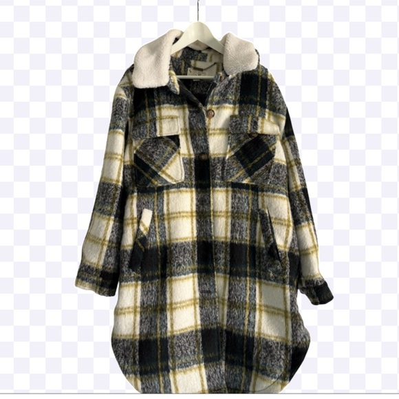 Koolaburra by Ugg Plaid Coat with Sherpa Collar - Picture 3 of 8